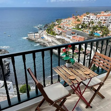 Apartment Amazing Sea Views From Cozy Studio.